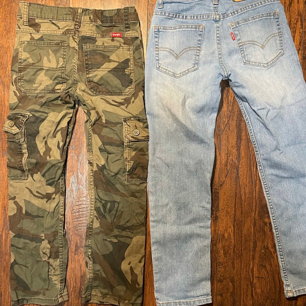 Levi Jeans and Wrangler Camo Cargo - Picture 2 of 4